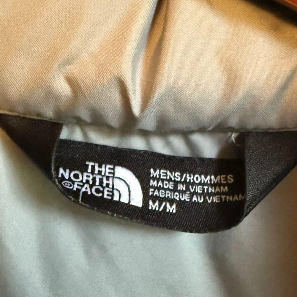 EUC The North Face 550 Puffer Vest - Picture 8 of 10